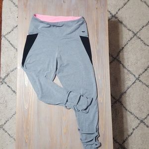PINK cropped leggings